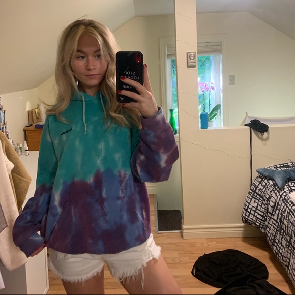 Urban Outfitters Iets Frans Tie Dye Hoodie XS - Picture 3 of 3